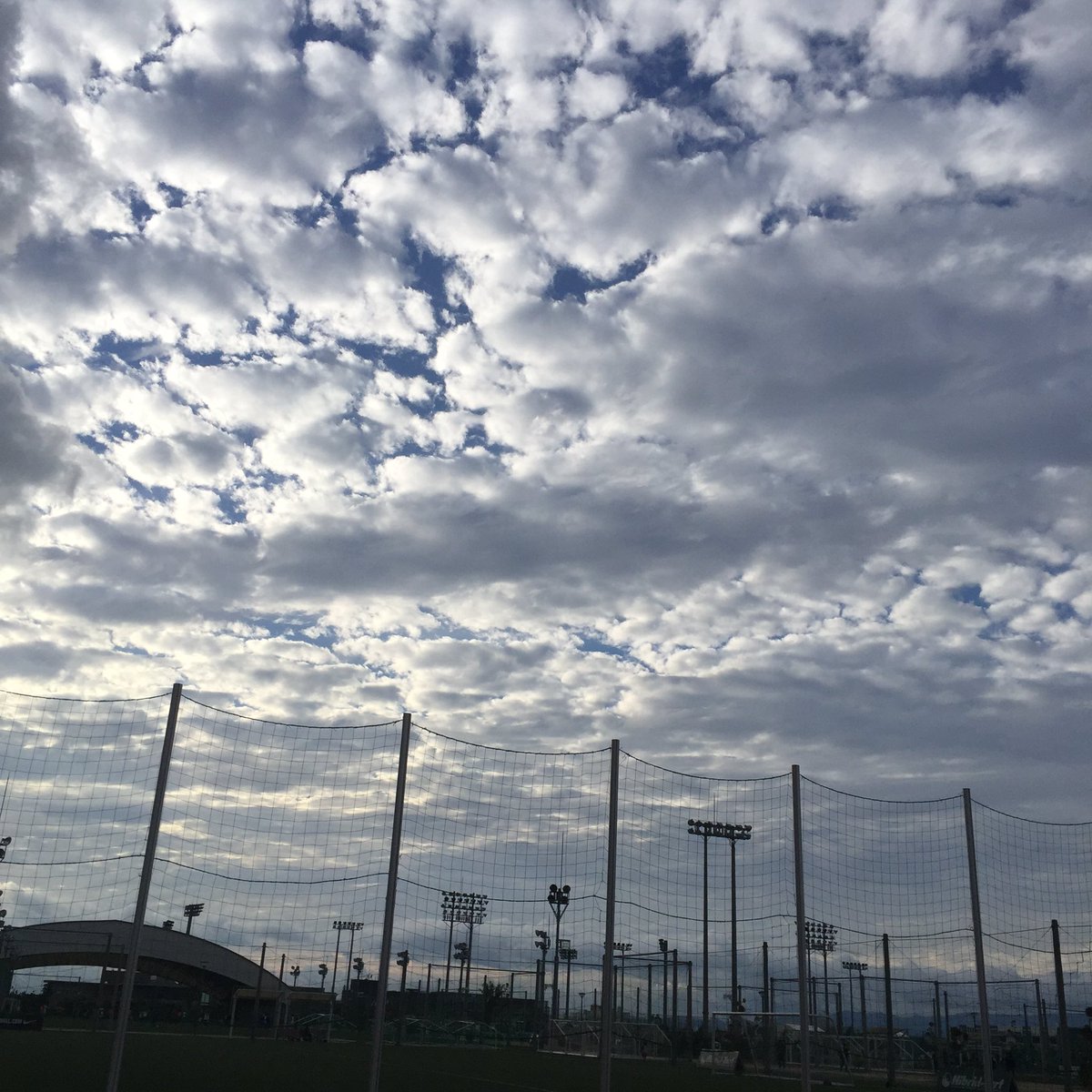 himawar10_08's tweet photo. 後半から日出てきた空🌤
綺麗やった〜 https://t.co/0q8S1AOdsn