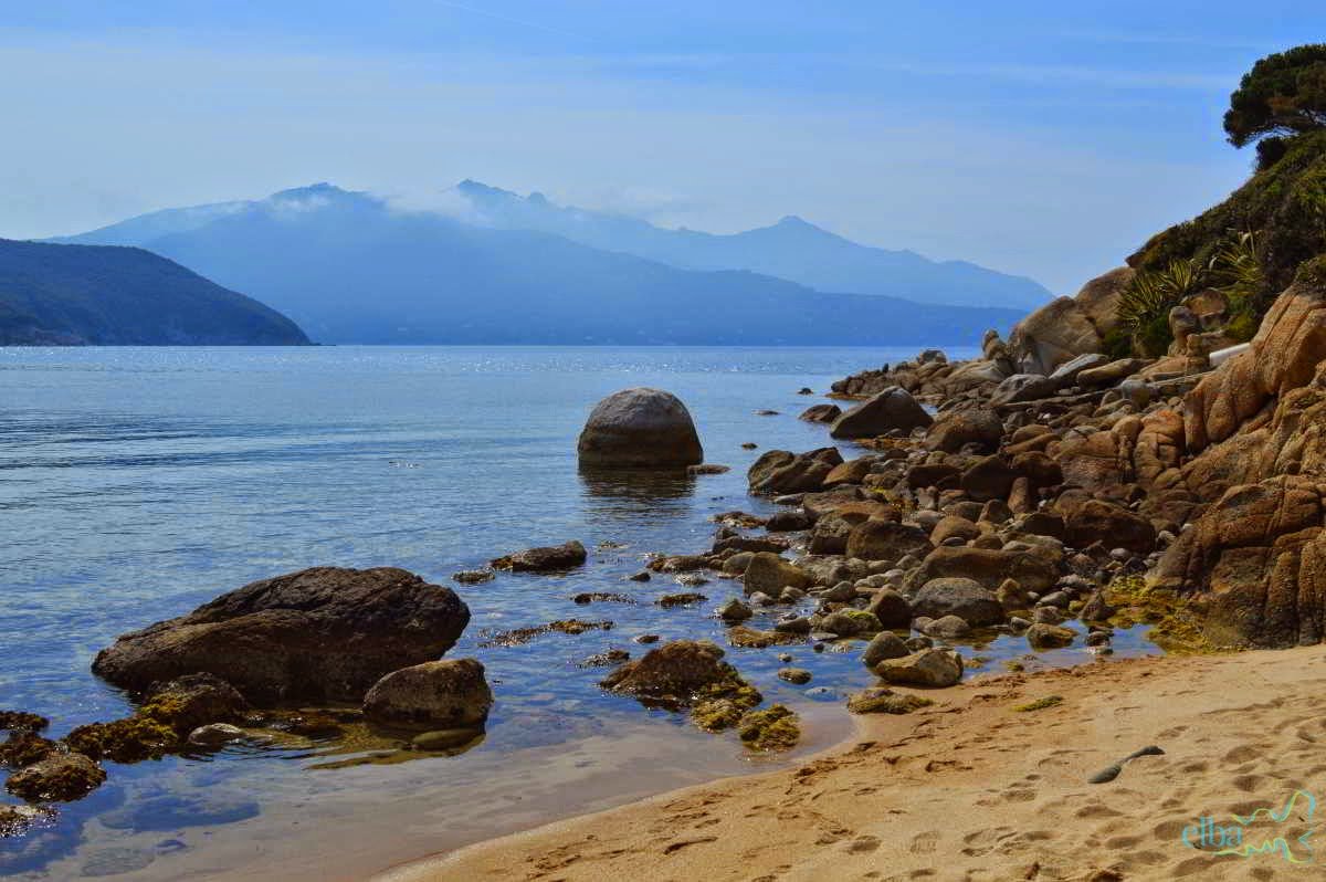 VisitElbaEN's tweet photo. Elba is one of the favorite destinations for photography love with its colours and its views to lose your breathe #elba #visitelba #elba2016 https://t.co/nShqrnp0bP