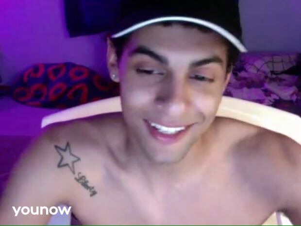 ayexamanda's tweet photo. My favorite thing is seeing @EM3_Music happy and on @YouNow 💞 #FreeEM3 https://t.co/gP8poXKo67