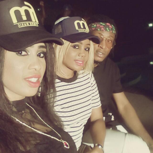 Vicarman1's tweet photo. More pictures from "CALLING" video shoot
@vicarman1 #Fibremusic #NiceNLovelyMusic #CallingVideoshoot. Raaaaaaaaaah! https://t.co/6Xt9LSjg5t