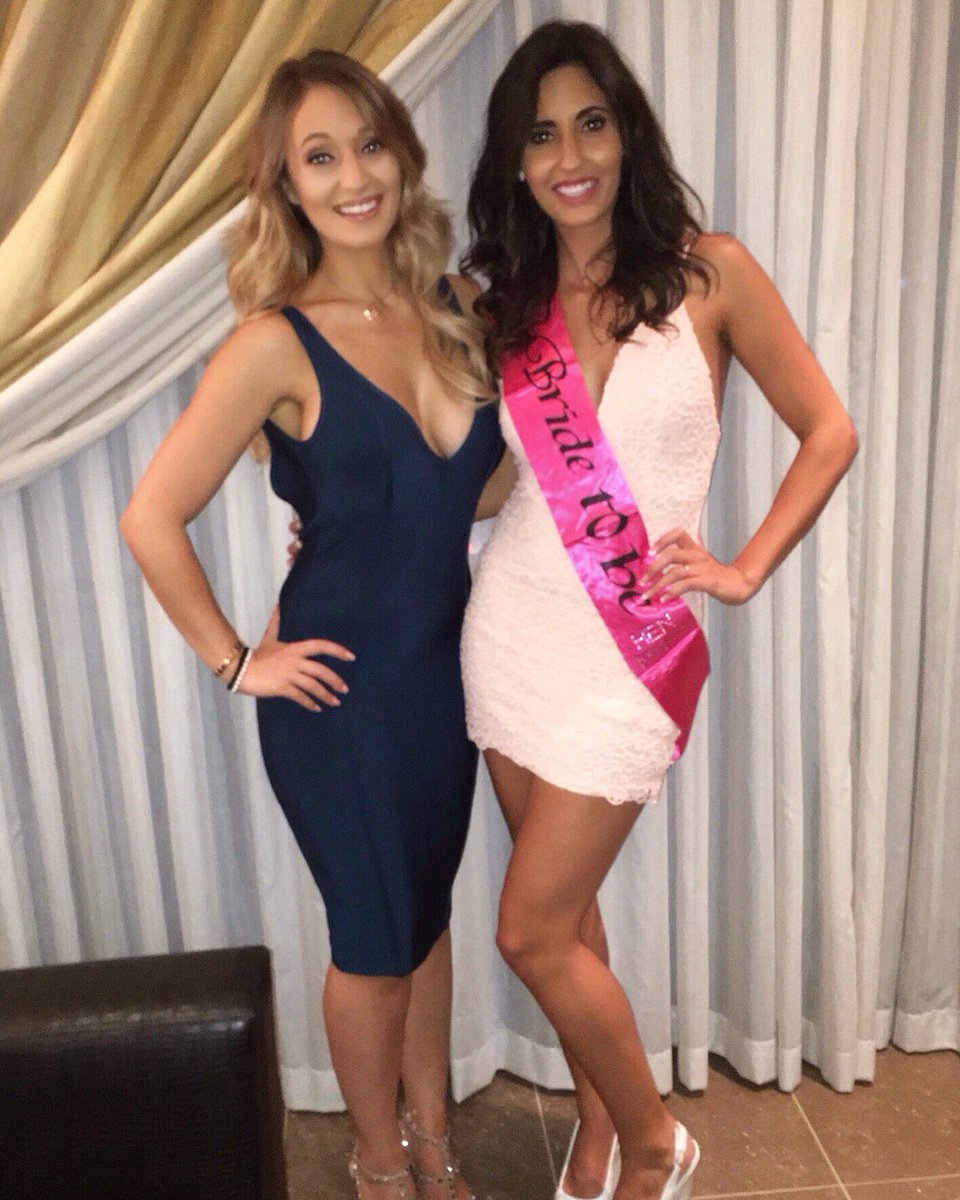 SuperKylster's tweet photo. Friday night with my beautiful best 💃🏻💃🏻 https://t.co/EJzs7eWFMi
