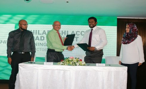 psmnewsmv's tweet photo. Thilafushi access road project ge ebbasvumugai soikoffi https://t.co/og3xfKb7k0 https://t.co/6MzvzH0W1r