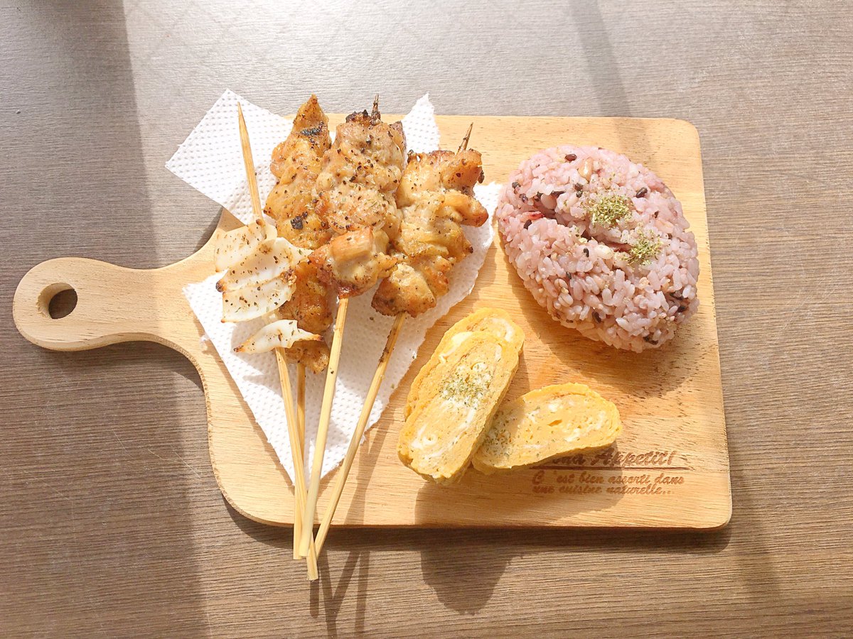 aico_gohan's tweet photo. おひるごはん、のせただけ笑笑 https://t.co/cuS0gHfjV4