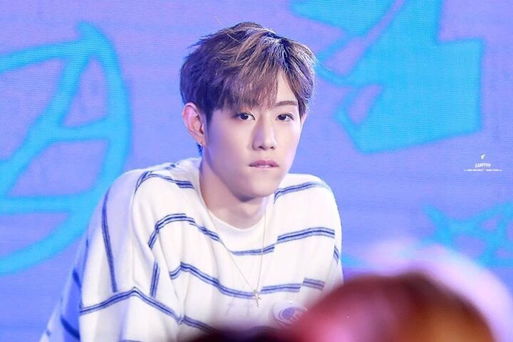 p_mmra's tweet photo. 1-100 มาร์ค ต้วน หนึ่งเดียวในใจจจ #100favoritesguys https://t.co/Iup2TUUqOC