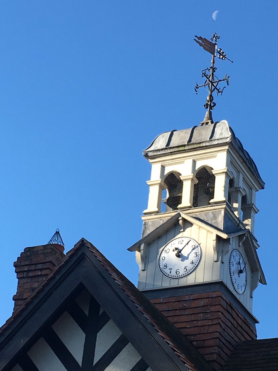 SionStables's tweet photo. 10.36 and moon is still shining above Sion Stables. Must get that clock fixed! #FourFacedLiar https://t.co/joIfZEO8fJ
