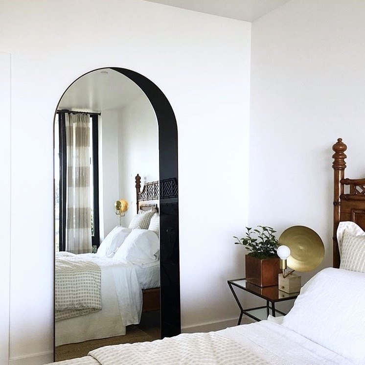 workofco's tweet image. Never. Leaving. #LazySunday | Mirror by @bowernyc [bit.ly/wo_arch_mirror] &amp;amp; Light by @workstead [bit.ly/wo_orbit_sconce]