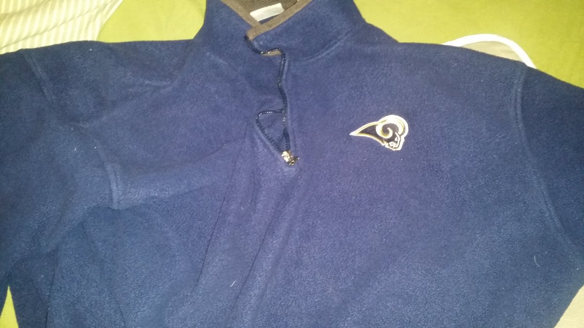 mbright28's tweet photo. Favorite pullover and team moves #patchover #hatestan #STLCards https://t.co/QG370OeI8r