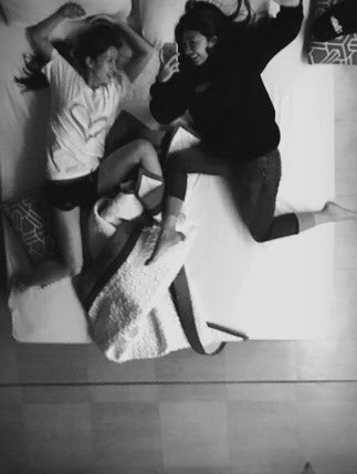 CvcazKUUIAAMklk.jpg:large