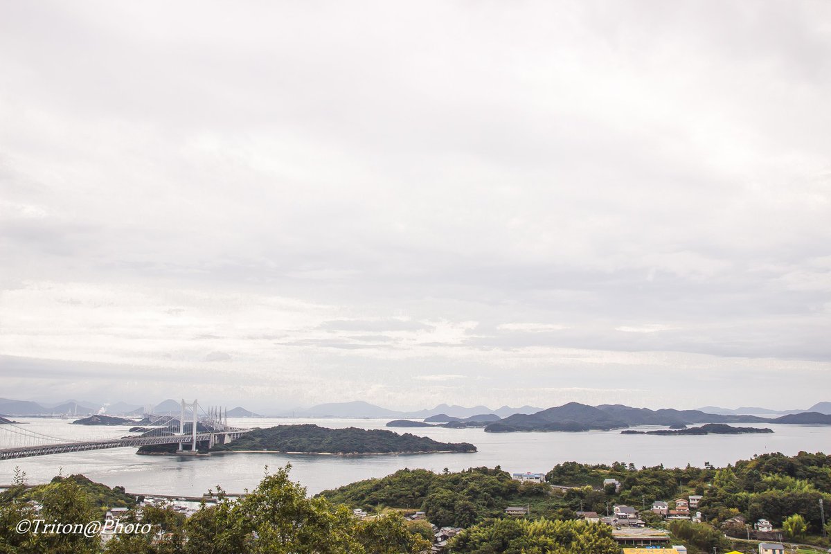 toriton84's tweet photo. 瀬戸大橋です。
4枚目は香川県坂出市の番の州工業地帯が見えます。

#瀬戸大橋 

#瀬戸内海 

#番の州工業地帯 https://t.co/BbUZ1CSejx