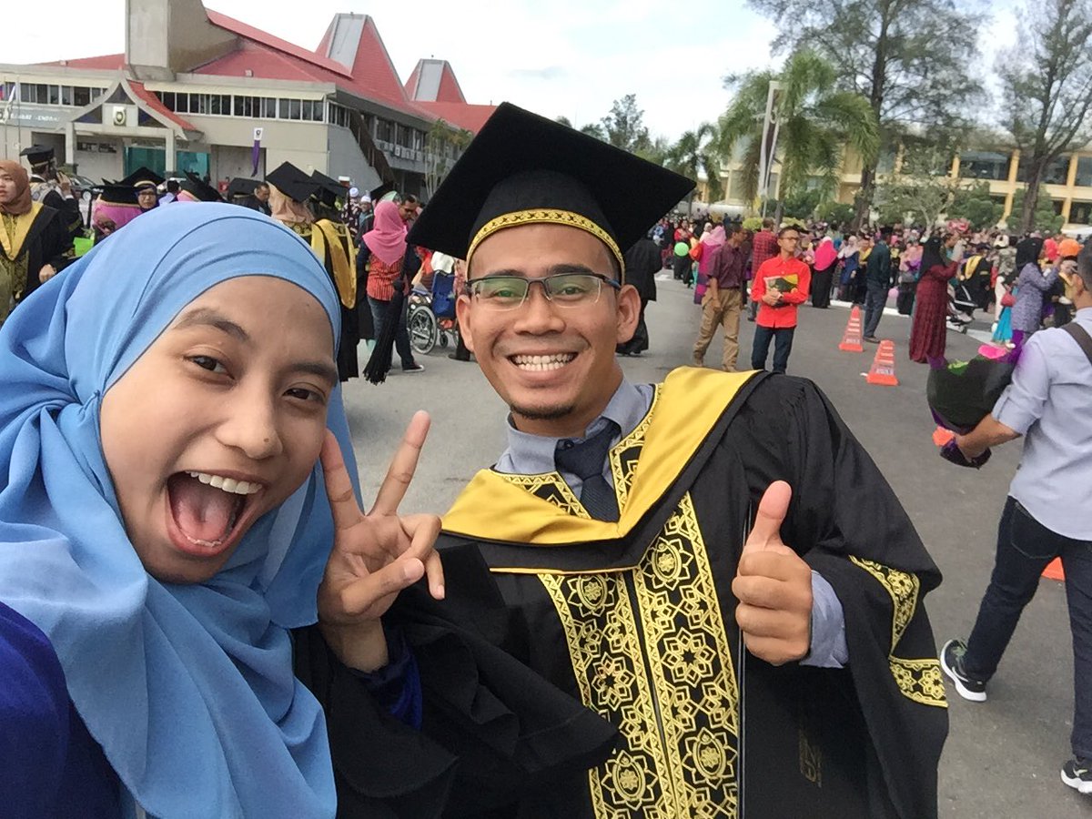 imaaamazlan's tweet photo. Selfie with senior #part1 #fbim #uniszapastitahu https://t.co/gaZTX1WpCe