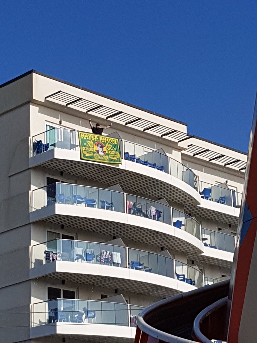 Butlins is Green and White ✊ 💚 🇮🇪 ☘ <a href="/celticfc/">Celtic Football Club</a> <a href="/summerharl/">.</a> @polishturnstile