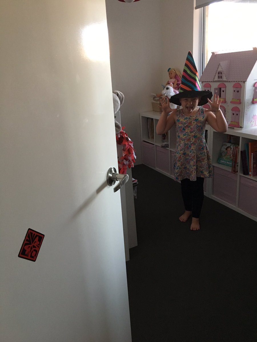 Simonholly84's tweet photo. @STACKmag found at the gate of hell......aka daughters bedroom door. #STACKOMEN #OMENbyHP https://t.co/PTm5uFotJd