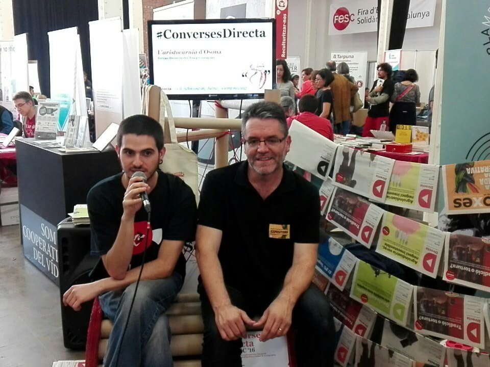 La_Directa's tweet photo. En @ferranmanlleu i @jcomajoan a #conversesdirecta #FESC2016 sobre "l'aristocàrnia" d'#Osona https://t.co/HqeMJIagOM