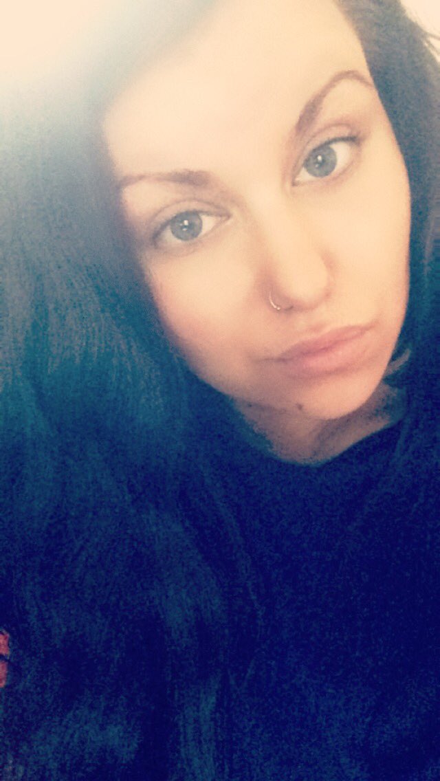 LitlePantease's tweet photo. Boring Sundays 😩 what's everybody up to?! https://t.co/wT2thrMLrJ