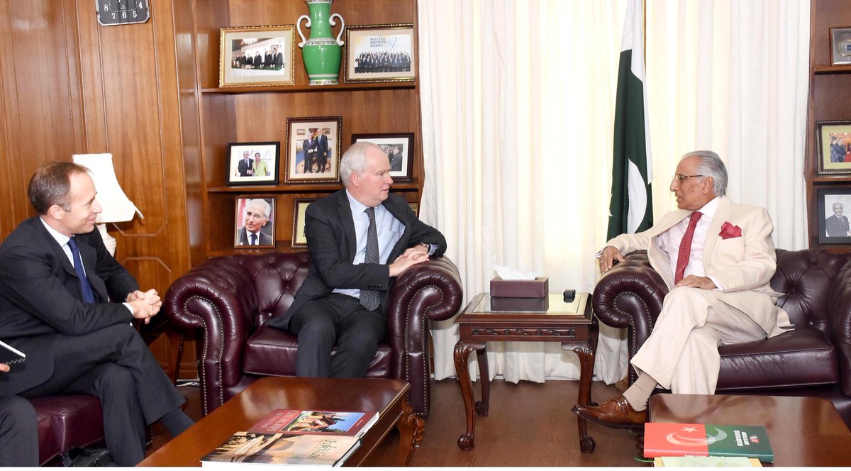 ForeignOfficePk's tweet photo. British NSA Sir Mark  Lyall Grant Calls on the Special Assistant to PM on Foreign Affairs Syed Tariq Fatemi https://t.co/T7ihV3ewhu