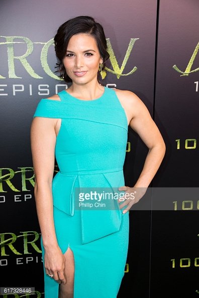 KLawSpanish's tweet photo. [Fotos] Katrina Law ayer en la fiesta del capítulo 100 de #Arrow. ❤ https://t.co/jYiZPmS8DA