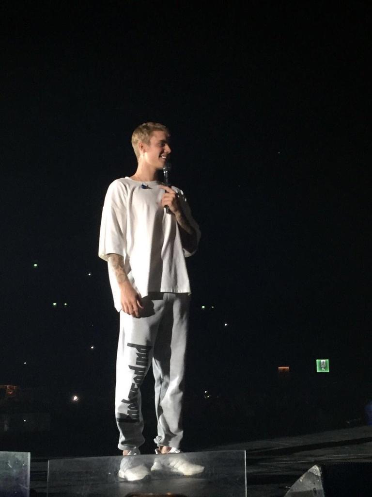 beckycupcke's tweet photo. I Vote @justinbieber Love Yourself as Fave song Pop/ Rock #AMAs https://t.co/lZjYh86edq