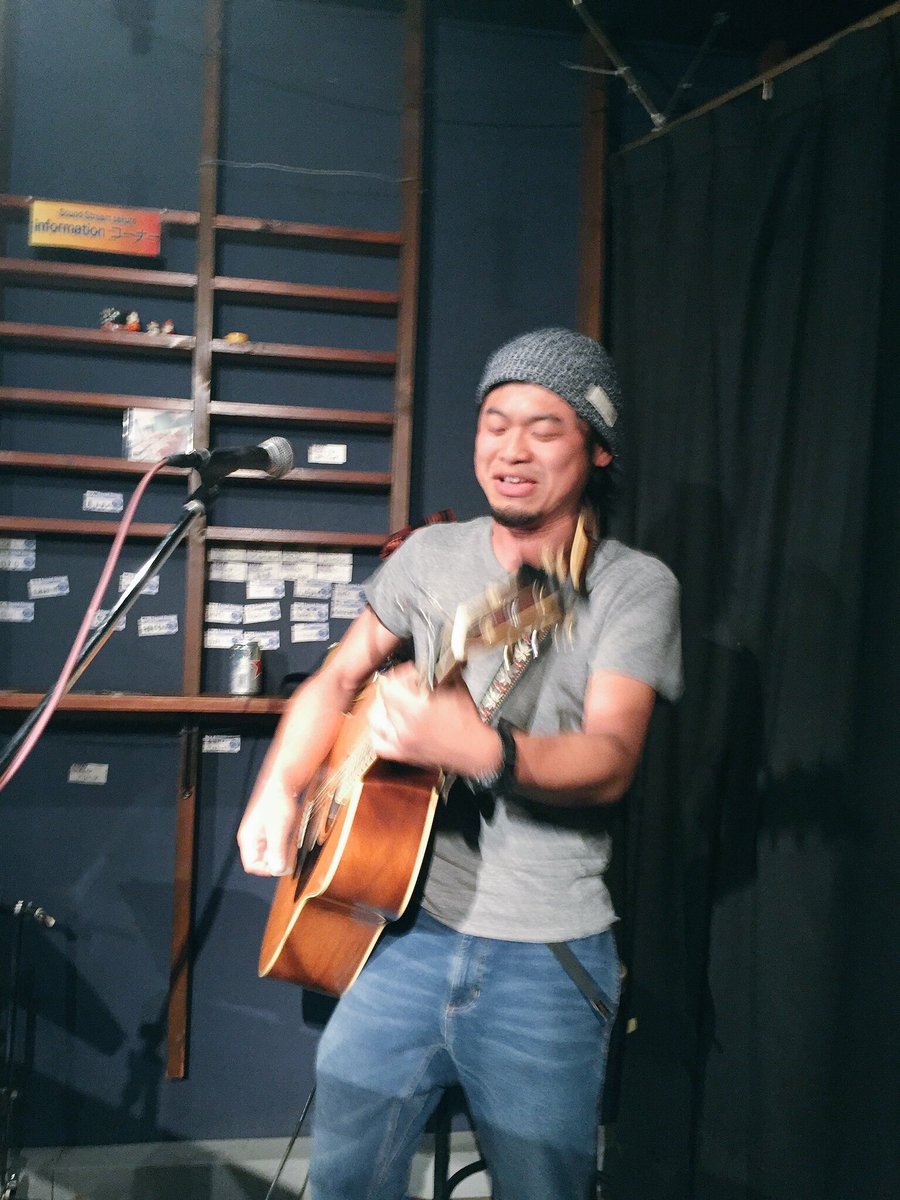 tamashima's tweet photo. カグライフありがとーございました!
ラストの曲が本当に好きなの。
もう終盤戦
9番手川崎洋輔
サイコーにグルービーでした
ベイビー川崎に乾杯
#srf2016 https://t.co/vVLqxuHI1s