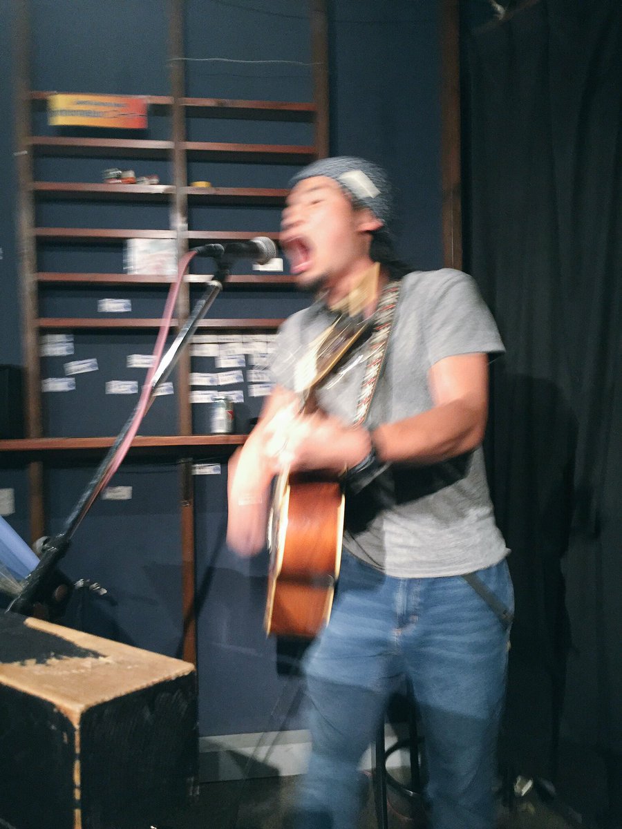 tamashima's tweet photo. カグライフありがとーございました!
ラストの曲が本当に好きなの。
もう終盤戦
9番手川崎洋輔
サイコーにグルービーでした
ベイビー川崎に乾杯
#srf2016 https://t.co/vVLqxuHI1s