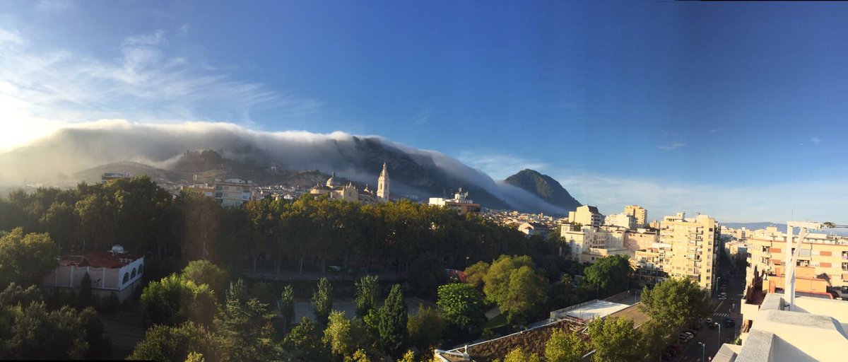 XativaTurisme's tweet photo. Gran 🎁la espectacular imagen que nos presta @sanwango de esta mañana en #Xativa 😍😱😍😱😍 https://t.co/5MEHUhFc29