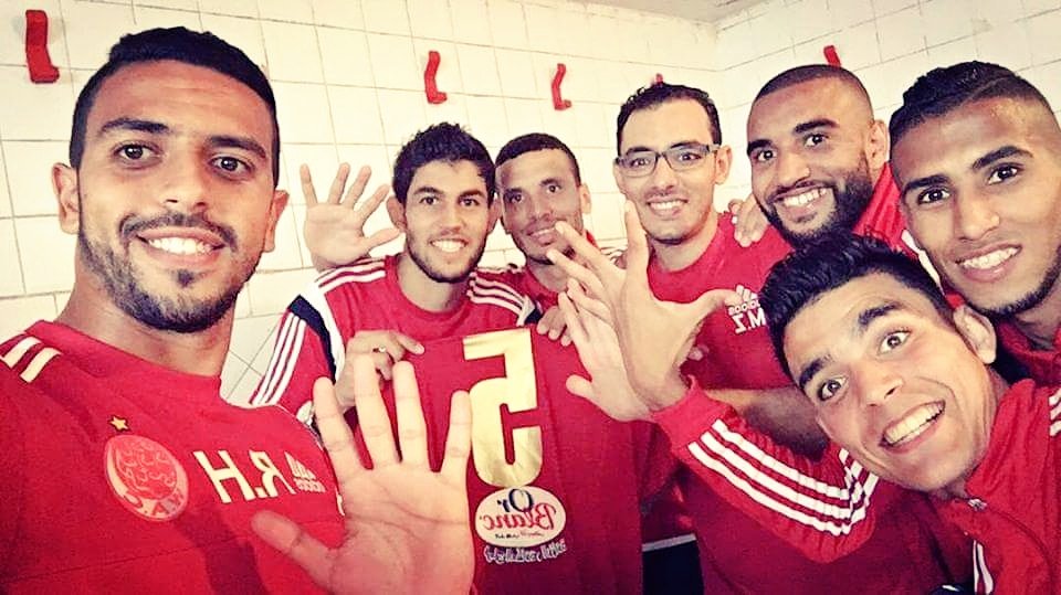 jihanew37's tweet photo. PROUUUD OF MY TEAMM #WYDADDICTED #CLASSICODAY #0_5 ♡♡♡♡♡ https://t.co/65aJrOH0No
