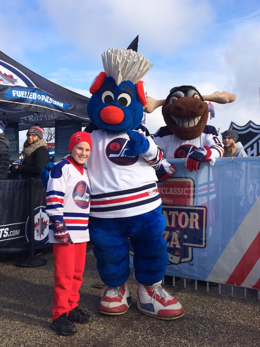 Picture with Benny (after explaining who he is) - super cool! #HeritageClassic #LegendaryLoyalty