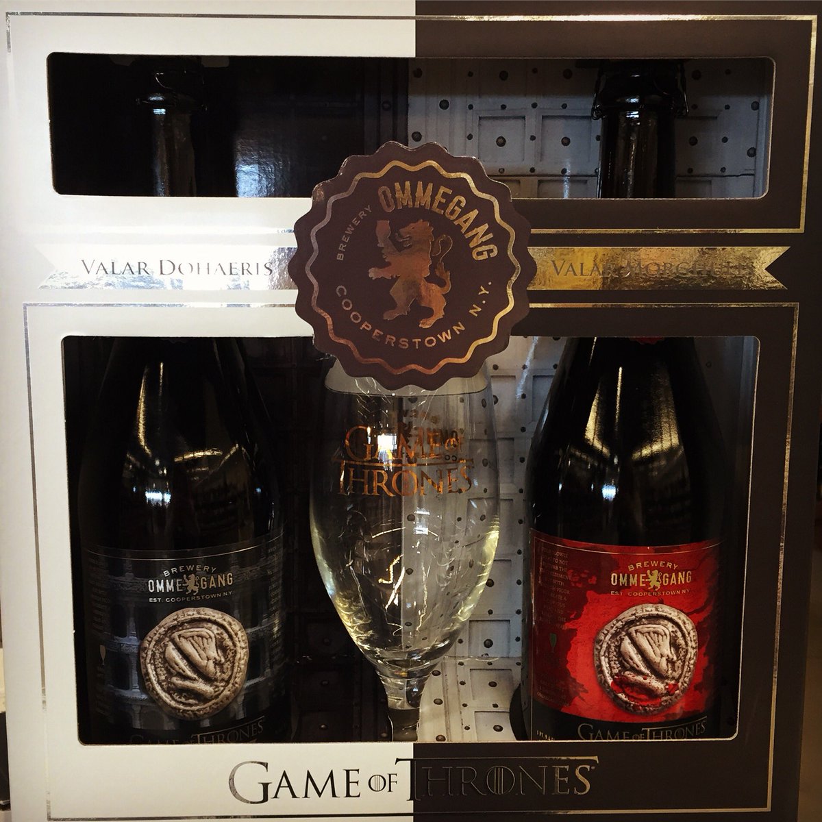 Brave yourselves! Christmas is coming. This <a href="/GameOfThrones/">Game of Thrones</a> &amp; <a href="/BreweryOmmegang/">Brewery Ommegang</a> gift pack is sure to please your Khaleesi #GameofThrones
