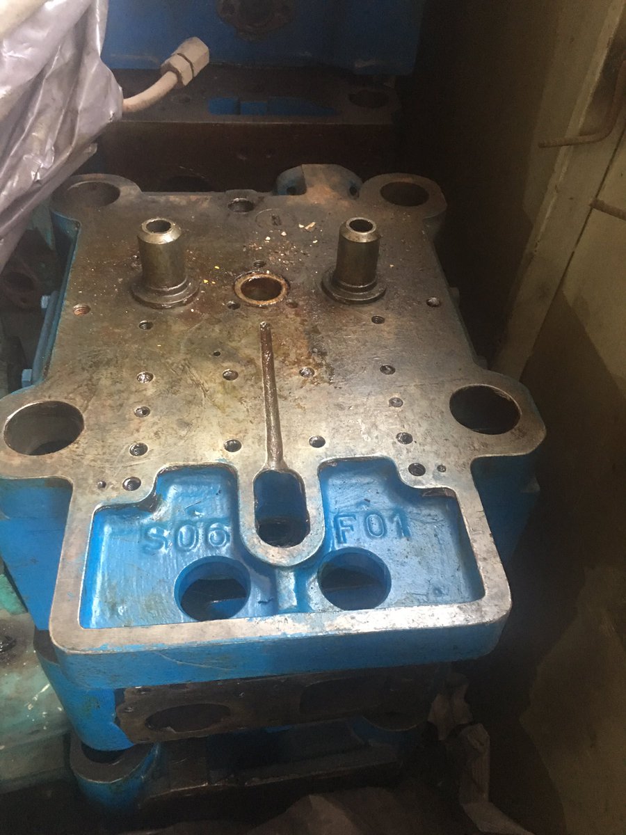 kscegetek's tweet photo. Sale, Man 23 LU piston head complete https://t.co/hCB9oGt0ij