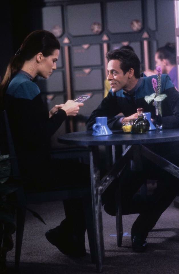 Ds9Club's tweet image. Ignoring your friends at lunch while staring at your Smartphone. Another #StarTrek first. #aheadofitstime @4TerryFarrell