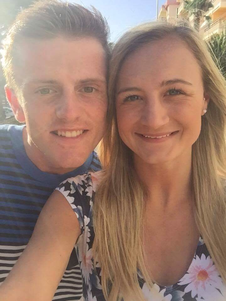 mathew_jackson's tweet photo. Started the week sunning myself with this beauty and ended the week freezing my nuts off #welcomehome #holidayblues https://t.co/Knj0ajL2df