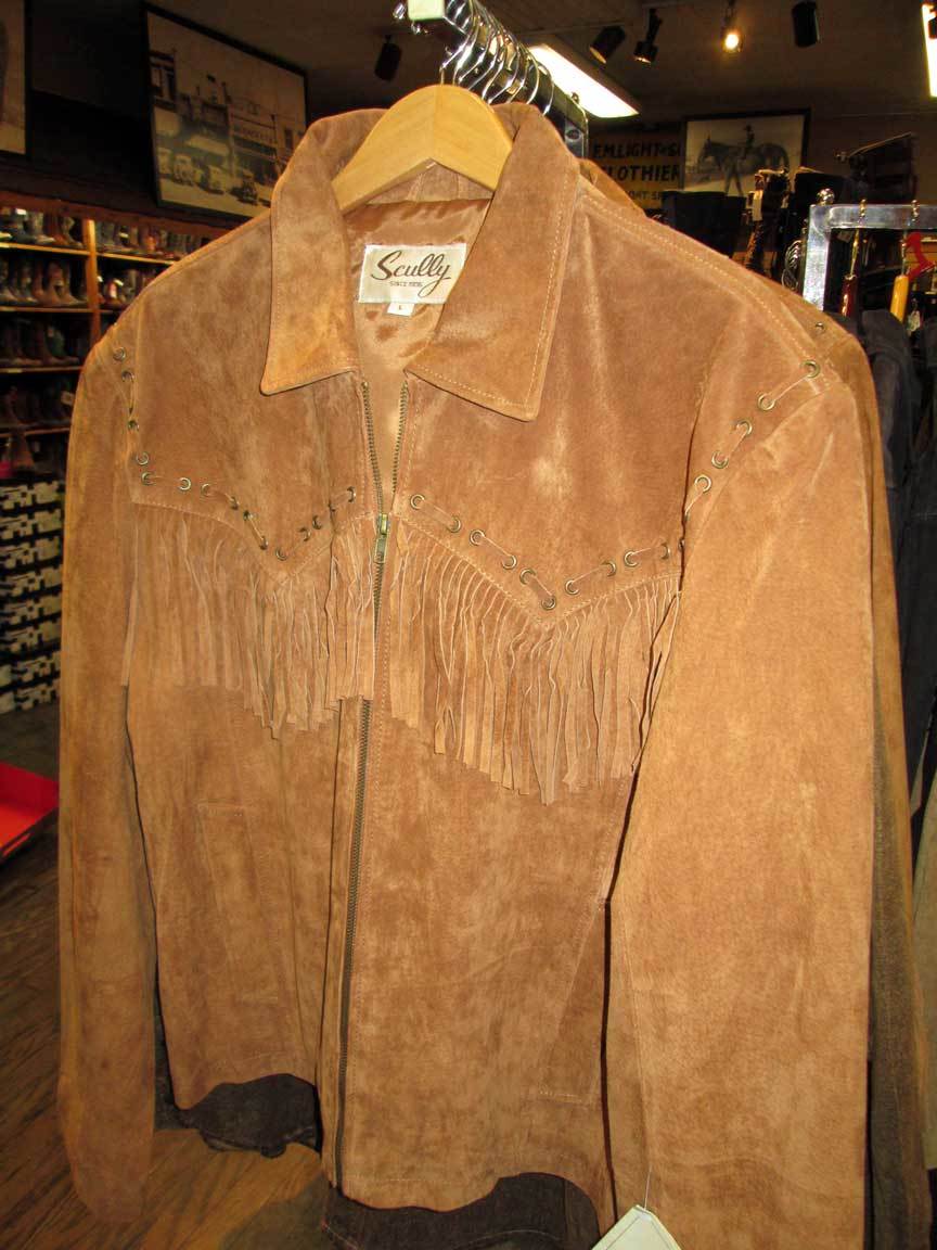 fmlights's tweet image. Suede and fringe. It must be Scully.