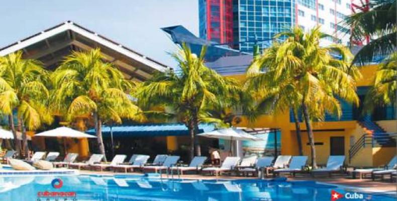 2015Banjul's tweet photo. Hotel Santiago: 25 años como símbolo de la Capital del Caribe https://t.co/kf4FsXLuDX