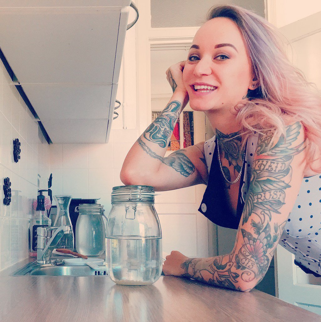 Silvia_Wildcat's tweet photo. Water kefir – a feel good drink https://t.co/Yy2hJxJdOO https://t.co/R4PXqdUi96