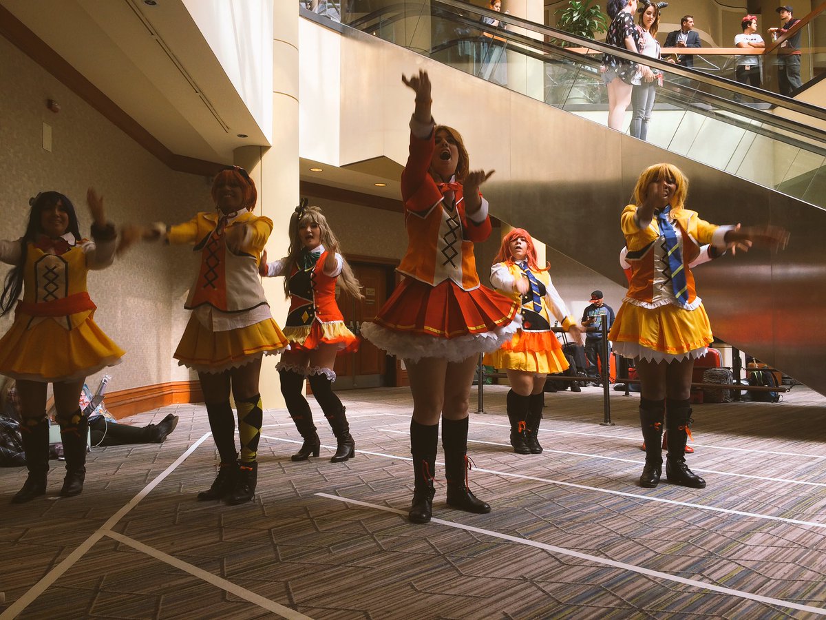 Dejavudea's tweet photo. Having a blast at the @Myuunite performance at AUSA! 💖 https://t.co/j11YEgJvKa