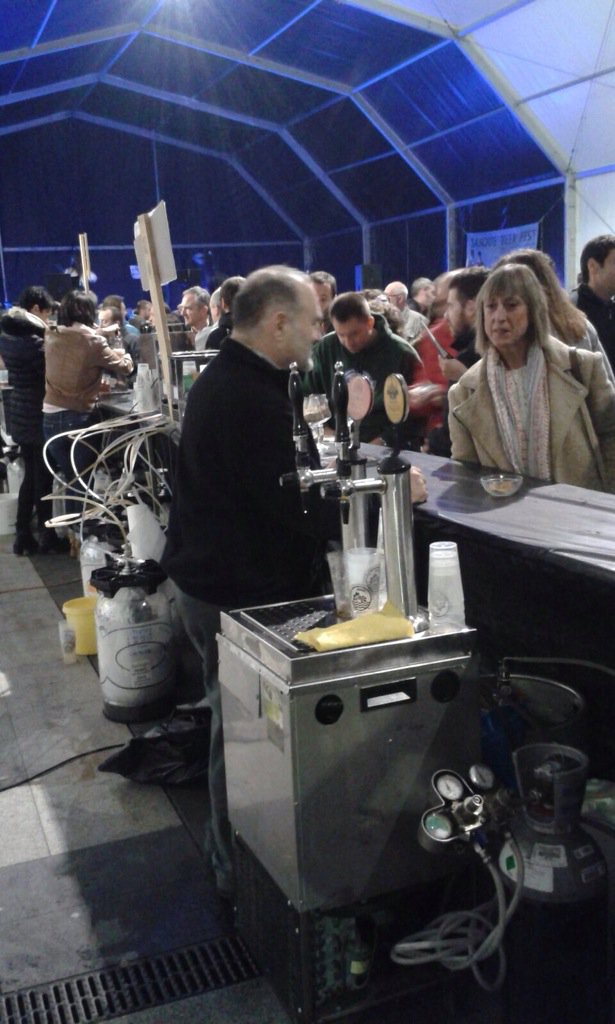 pagoabeer's tweet photo. Eskerrik asko Galdakaoko herriari.Harrera beroa ta Euskal Herrian egindako garagardoa estimatzeagatik.2017an berriz! https://t.co/PxUEkQYDtg