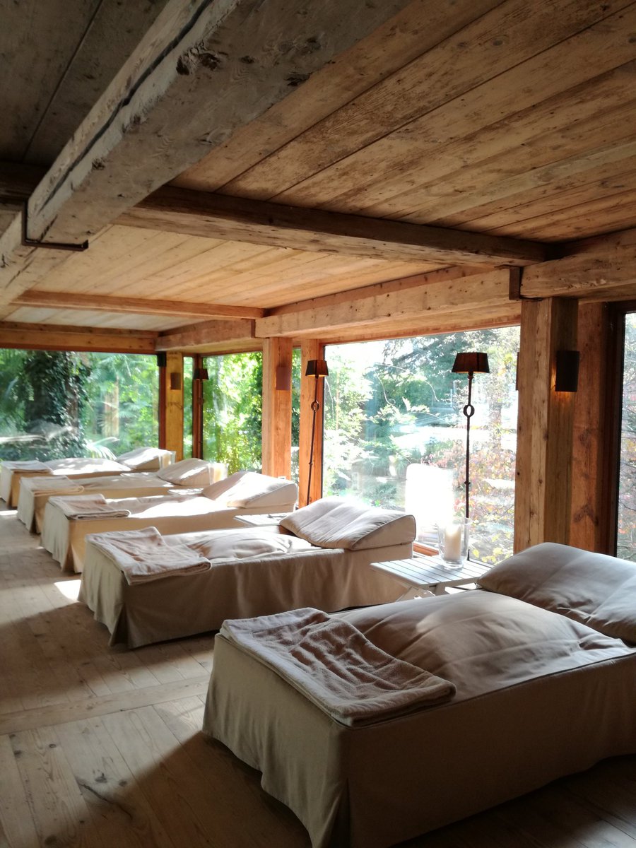 robcastrichella's tweet photo. Vi prego lasciatemi qui all' #hotelirma di Merano! #madeinaltoadige https://t.co/SGGKddSuLE