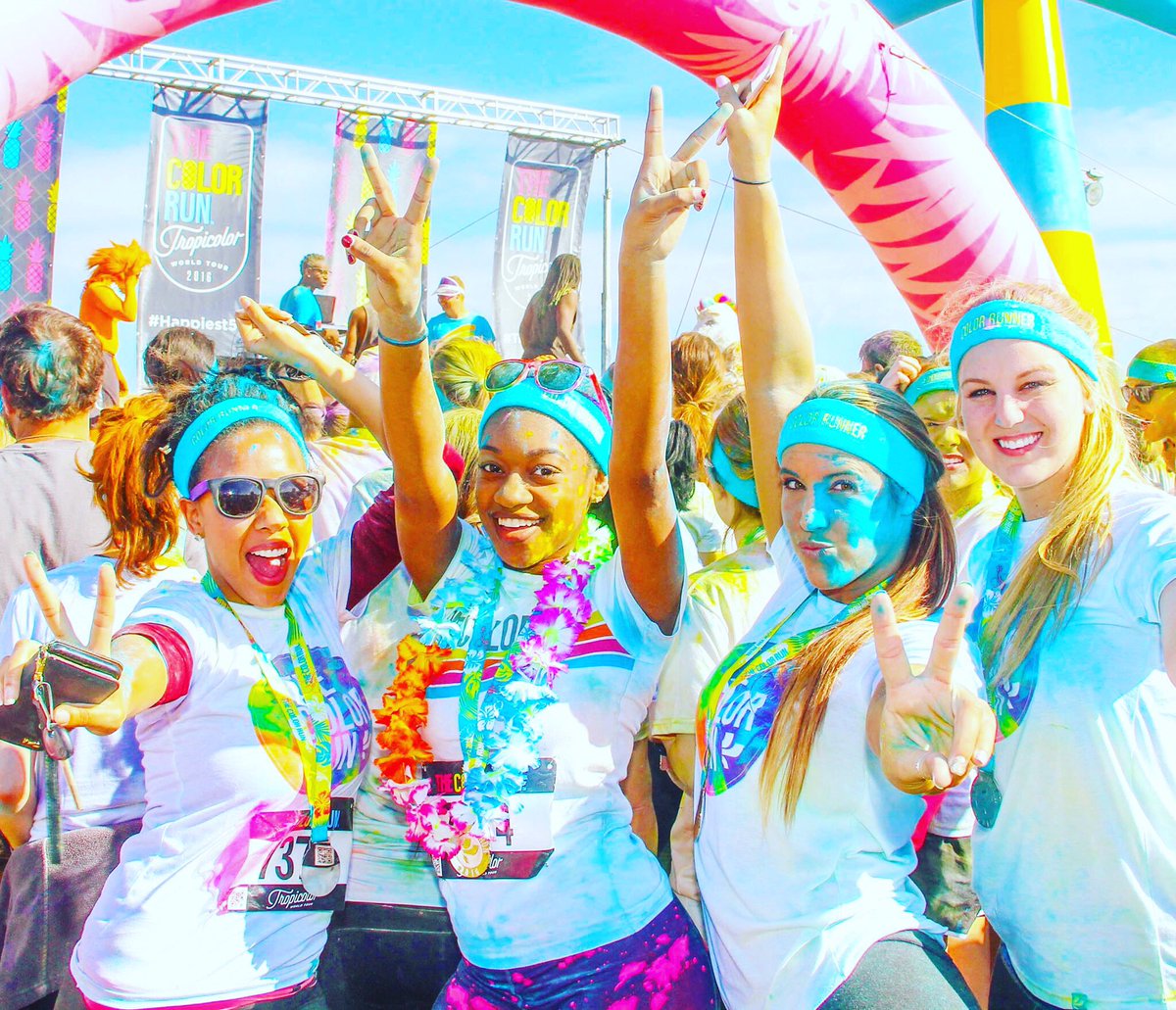 TheColorRunUAE's tweet image. Thanks to @ReebokMENA we're giving you the chance to win AED500 of vouchers! Take a snap in your Tropicolor outfit using #TheColorRunUAE