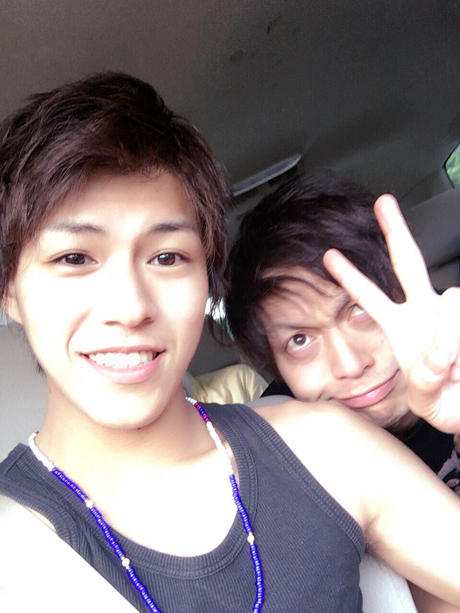 倉本 発 ひらく 昨日は えびちゃんのバースデーお祝いに駆け付けたんですが 楽し過ぎて不覚にも肝心なえびちゃんとの写真を忘れておりました ので 皆んなで遊びに行ったときの写真 変顔が多いのは悪しからず 笑 えびちゃん本当におめでとう