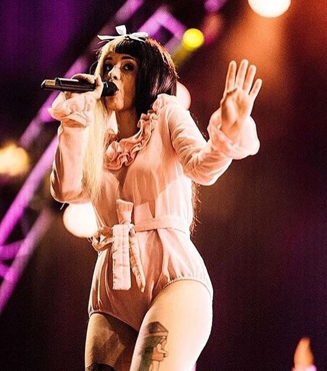 MelanieMFrance's tweet image. 📸| Melanie hier à Beach Goth 🌸🍼 {22.09.16} #2