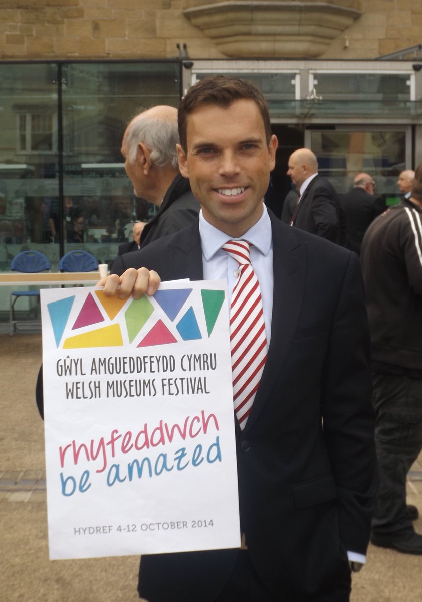 @WGCS_Economy Ken Skates supports the #WelshMuseumsFest