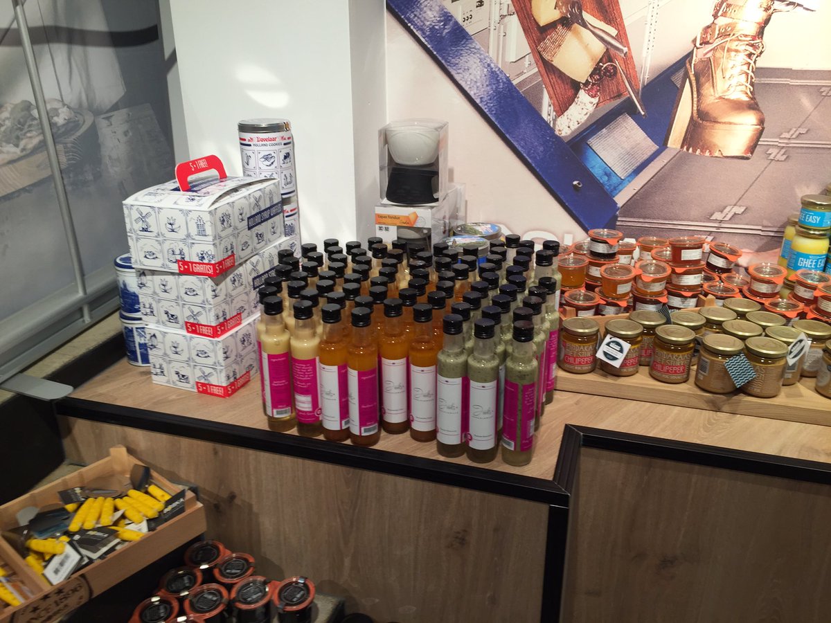 Mooi! Juulz+ in de prachtige winkel van De mannen van kaas aan het Spui in Amsterdam!