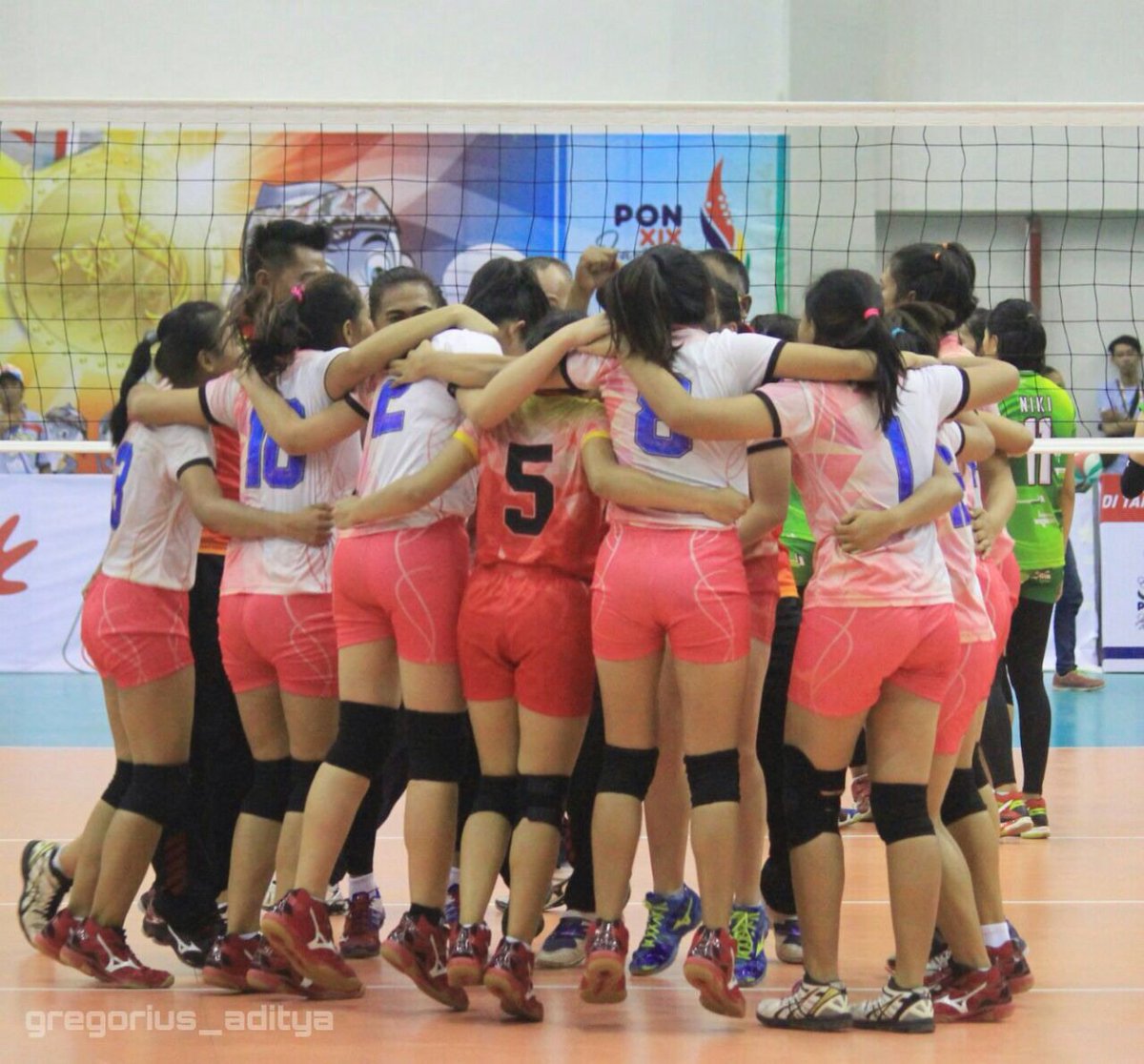 AchaRegina's tweet photo. Thowback #pon2016 😍😘🙌🙏 https://t.co/rllNsAZMc9
