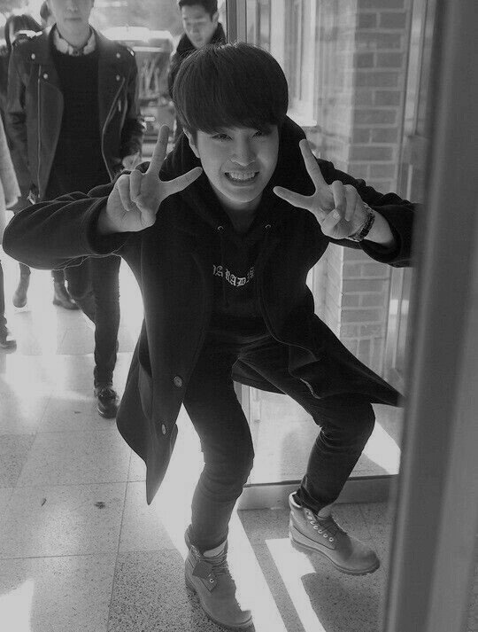 youngjaeedny's tweet photo. «Si crois moi je suis sur que c'est lui le bon ! LE grand amour.» https://t.co/p0BoiXcdVq
