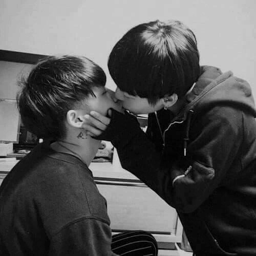 youngjaeedny's tweet photo. «Si crois moi je suis sur que c'est lui le bon ! LE grand amour.» https://t.co/p0BoiXcdVq