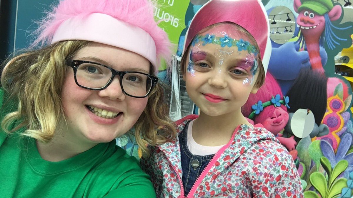 Pink_Princess15's tweet photo. Got the face painting on the go in Tesco Perth Extra. Holly looks beautiful as a troll! #TrollsinTesco #perthextra https://t.co/1w6dCL7Za5