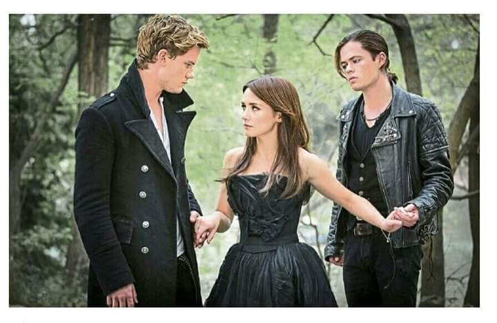 Nerd_Girl_9's tweet photo. @Addijay you are very pretty
@GilbertsonReal you are so badass
Jeremy is my eternal love
#FALLENMOVIE #ComeOnFallenMovie #FallenTrailer https://t.co/wpX0NNqfGe