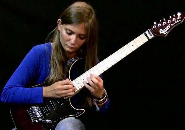 ThaliaCapos's tweet image. Check out this 17-year-old girl shred Beethoven’s Moonlight Sonata! bit.ly/2b5nFIV