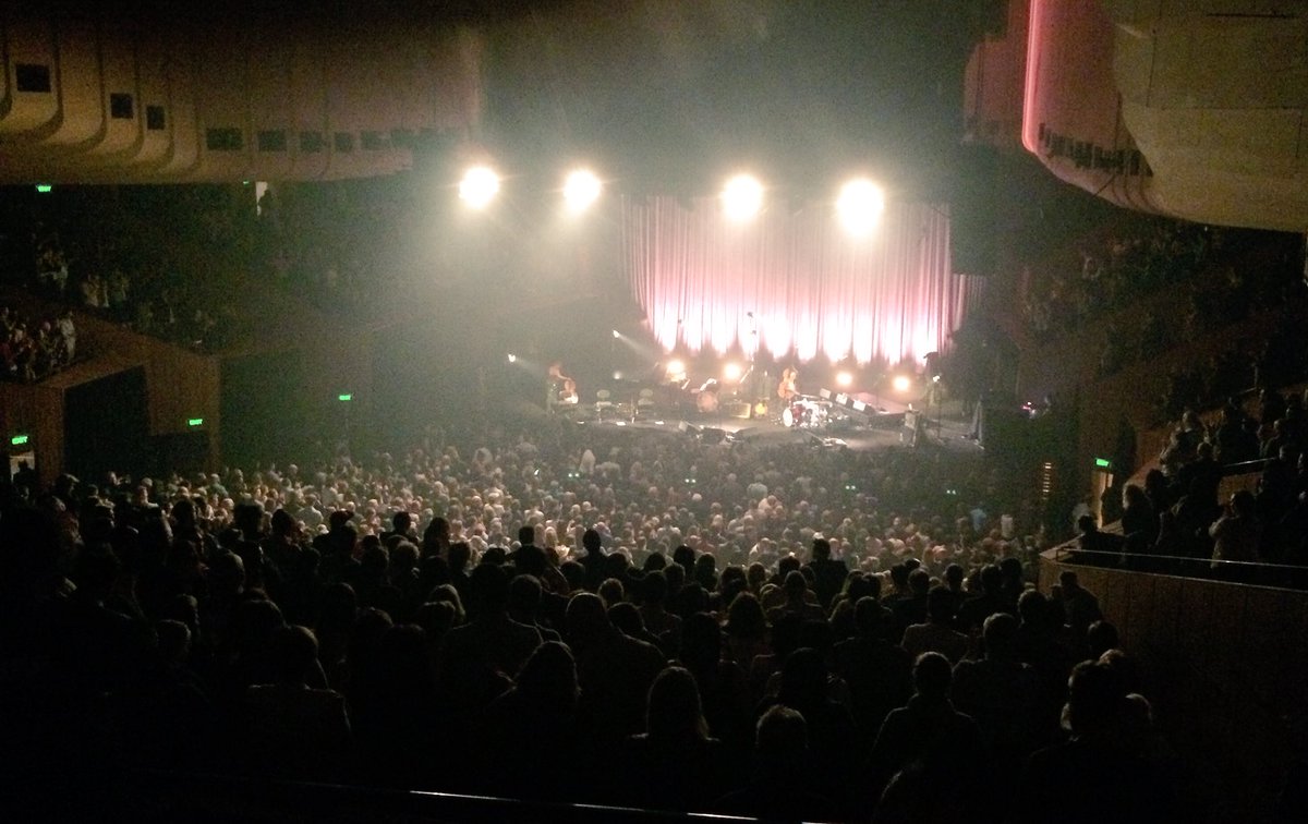 Stuff_by_Craig's tweet photo. Fantastic - @Glen_Hansard at @SydOperaHouse. #druncles https://t.co/woP7DV0k8b