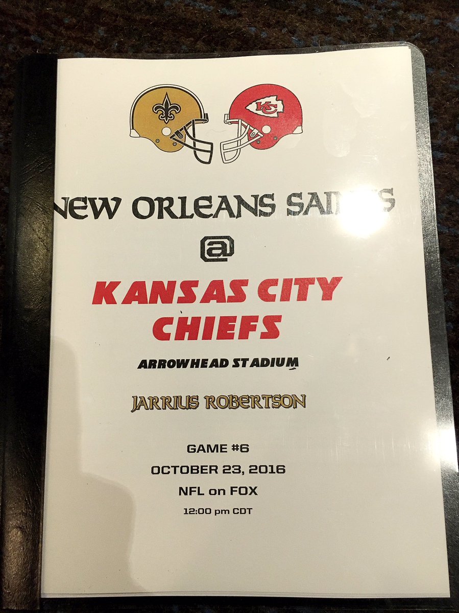 Jarrius's tweet photo. Thanks @Pfollison for my playbook - let's gooooo🏈 https://t.co/sNUOiaA3Kk