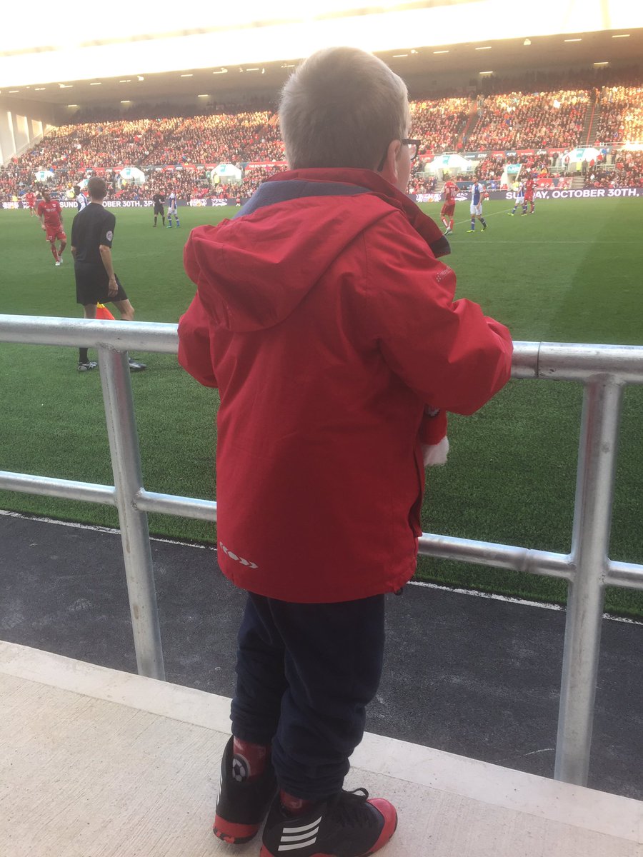 OskarPycroft's tweet photo. Yesterday's game and a win ⚽️🔴⚪️ https://t.co/4PEGz45GsR